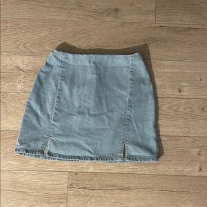 Blue Pencil Mini Skirt with Slit for Casual Wear